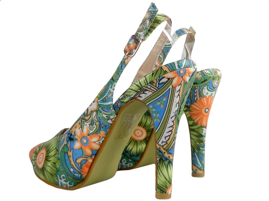 Kolorowe sandałki na szpilce i platformie buty w kwiaty 40
