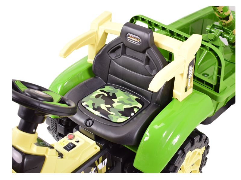 TRAKTOR NA AKUMULATOR ZIELONY Z PRZYCZEPĄ + MOŻDZIERZ, MIĘKKIE SIEDZENIE, PILOT/HSD6606