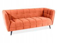 Skandynawska sofa do salonu, odcienie pomarańczu