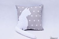 Poduszka kot z ogonem 3D biały kot w gwiazdach