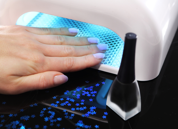 Zestaw do manicure hybrydowego – idealny prezent dla każdej kobiety!